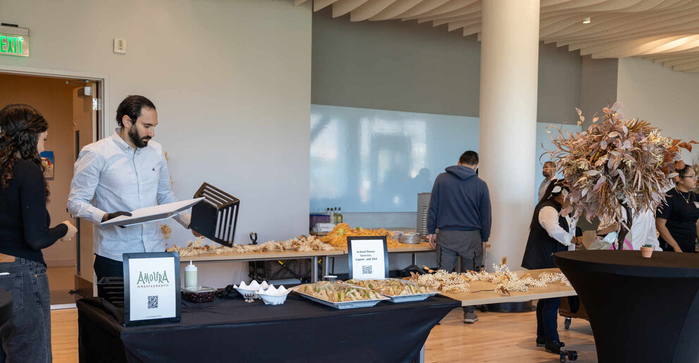 Amoura Food Display